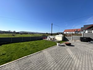 Photo 35- click for photo gallery